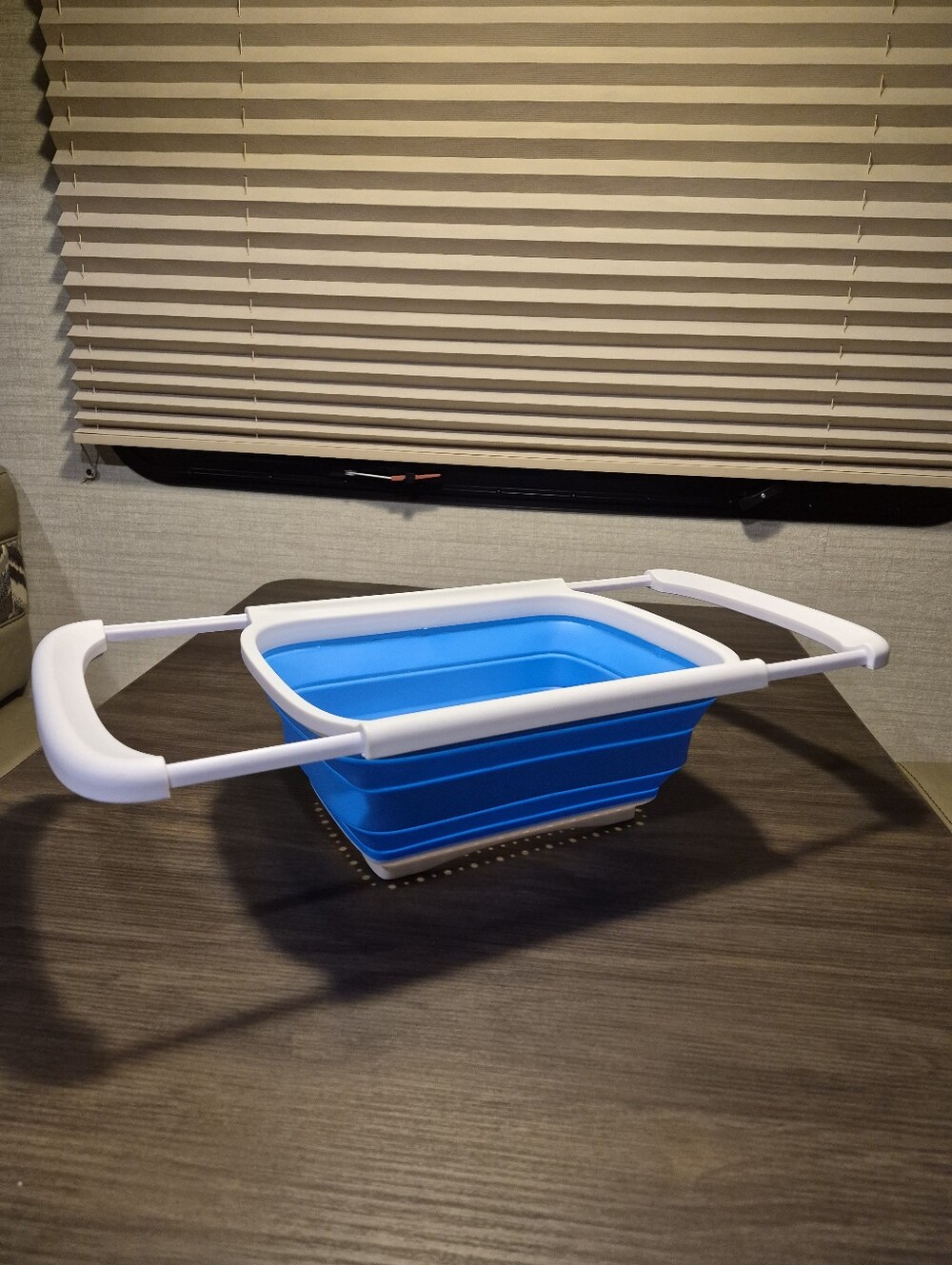 Collapsible Blue Kitchen Sink Basin with White Handles